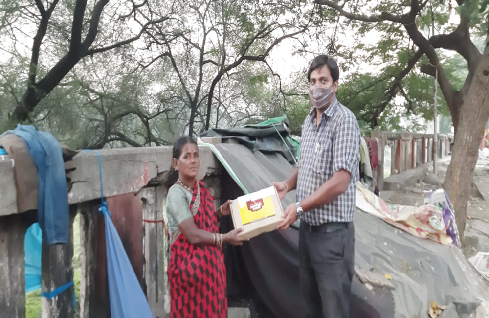 42) Atma Nirbhar Diwali 2020 “Diwali Pharal Given to 5000 needy families” (2)