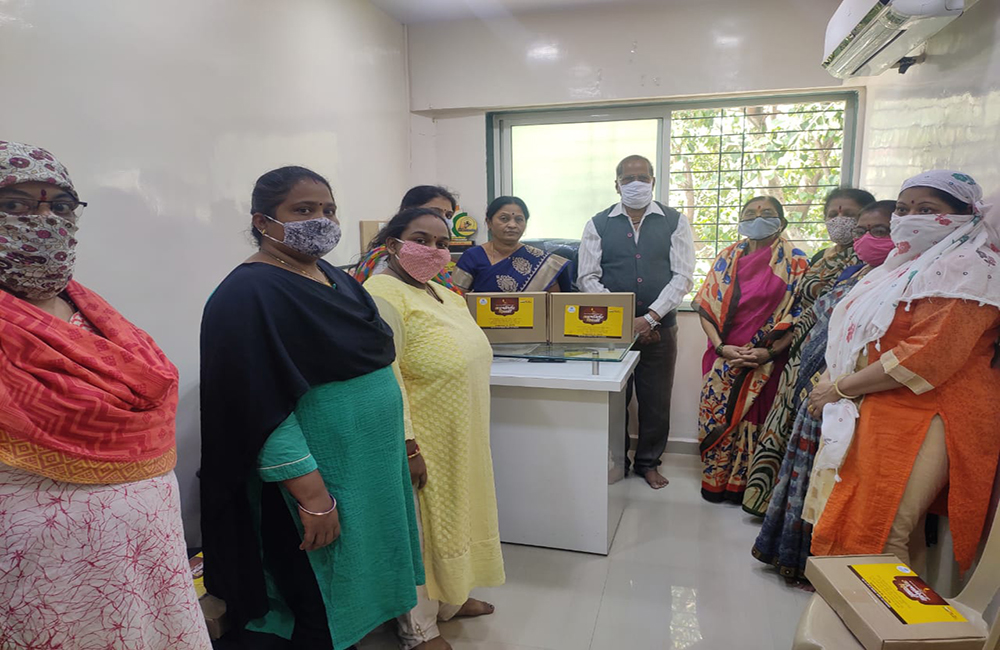 42) Atma Nirbhar Diwali 2020 “Diwali Pharal Given to 5000 needy families” (3)