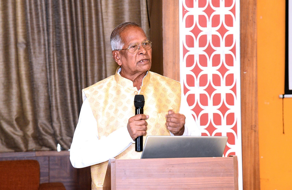 57) Dhule District Review Meeting - 11 January 2022 (2)