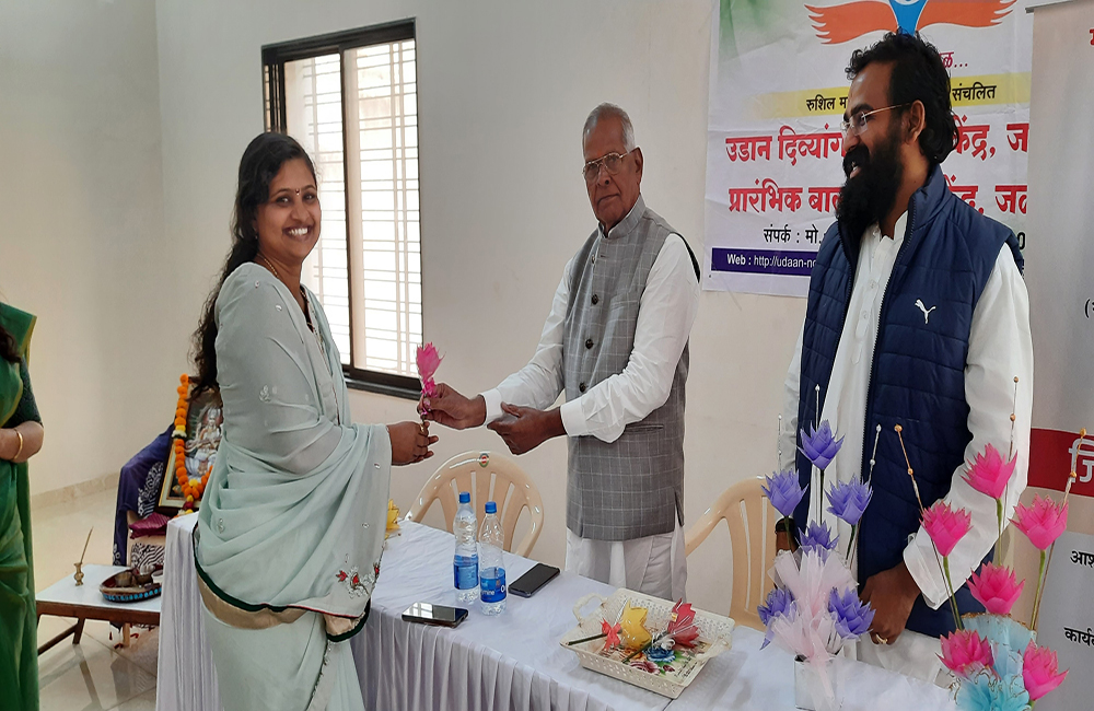 58) Jalgaon District Review Meeting - 12 January 2022 (1)